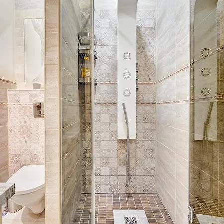 Guest Huouse With Sauna & Parking In Old Town *